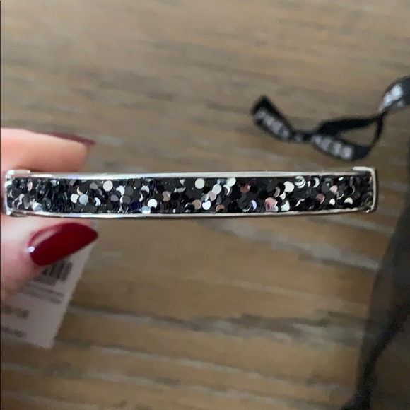 Express bracelet - Picture 1 of 4